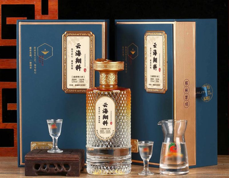 品味泸州根酒：醇香之下的文化传承